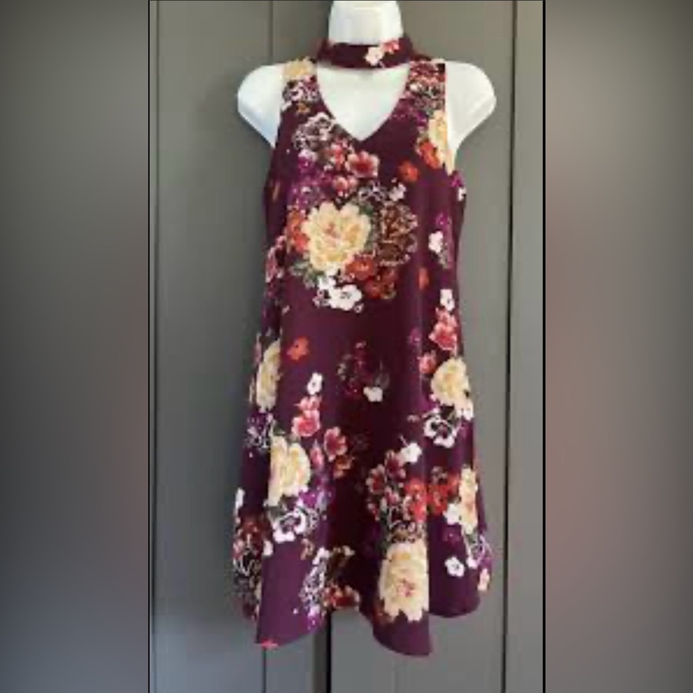 Blue Rain Backless Dress - Burgundy with Floral Pattern